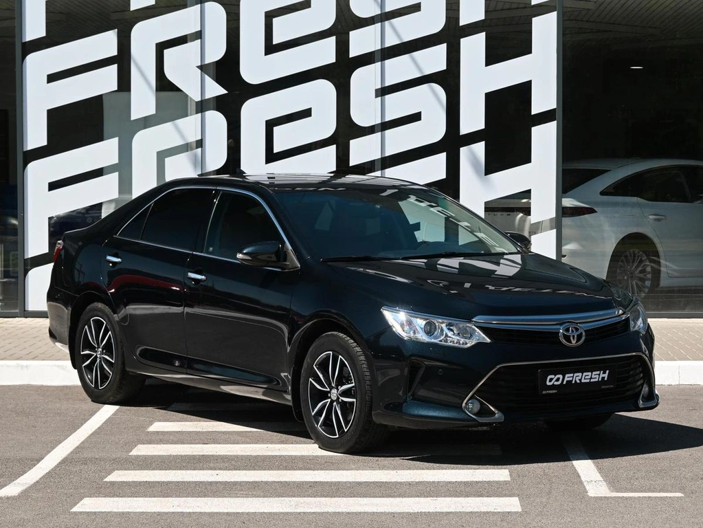 Седан Toyota Camry 2017 года, 2329000 рублей, Волгоград