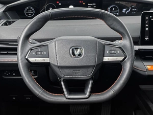 Лифтбек Changan UNI-V 2024 года, 2098000 рублей, Ставрополь