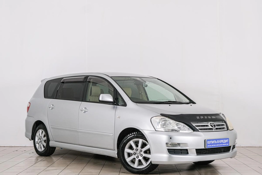 Минивэн Toyota Ipsum 2003 года, 899000 рублей, Красноярск