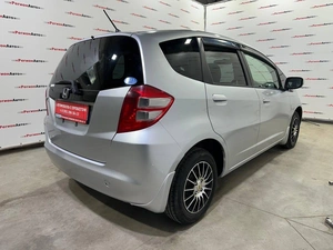 Хетчбэк Honda Fit 2009 года, 529000 рублей, Красноярск