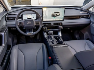Внедорожник Toyota RAV4 2026 года, 4299000 рублей, Саратов