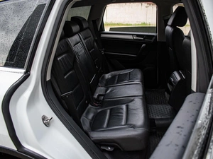 Внедорожник Volkswagen Touareg 2012 года, 2660000 рублей, Краснодар