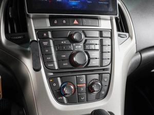Универсал Opel Astra 2011 года, 899000 рублей, Воронеж