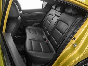 Седан Hyundai Elantra 2016 года, 1349000 рублей, Тюмень