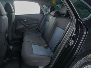 Седан Volkswagen Polo 2013 года, 879000 рублей, Сургут