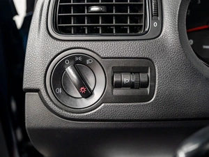 Седан Volkswagen Polo 2014 года, 925000 рублей, Красноярск