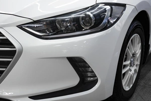 Седан Hyundai Elantra 2017 года, 1340000 рублей, Омск