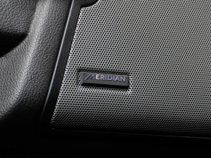 Внедорожник Land Rover Discovery 2015 года, 2490000 рублей, Тюмень