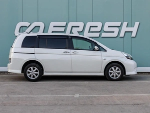 Минивэн Toyota Isis 2012 года, 1550000 рублей, Большой Сочи