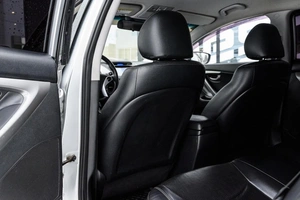 Седан Hyundai Avante 2012 года, 750000 рублей, Ульяновск