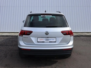 Внедорожник Volkswagen Tiguan 2019 года, 2100000 рублей, Брянск