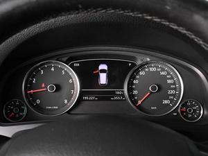 Внедорожник Volkswagen Touareg 2011 года, 1949000 рублей, Ростов-на-Дону