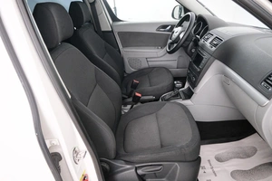 Внедорожник Skoda Yeti 2011 года, 959000 рублей, Красноярск