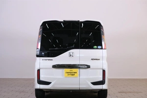 Минивэн Honda Stepwgn Spada 2015 года, 2299000 рублей, Омск