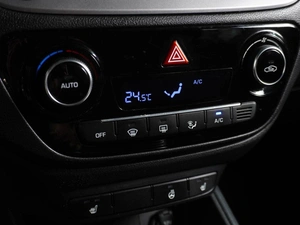 Седан Hyundai Solaris 2018 года, 1359000 рублей, Воронеж