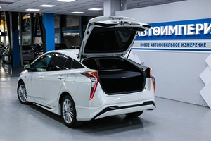 Лифтбек Toyota Prius 2016 года, 1688000 рублей, Солонцы