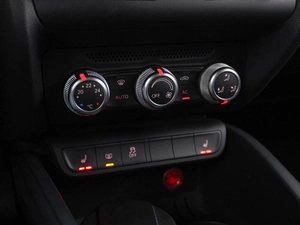 Хетчбэк Audi A1 2011 года, 975444 рублей, Москва