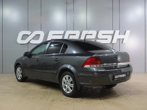 Седан Opel Astra 2012 года, 729000 рублей, Воронеж