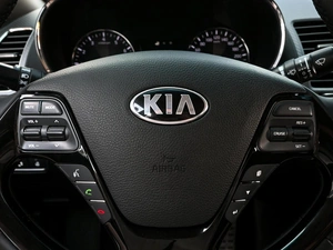 Седан Kia Cerato 2017 года, 1498000 рублей, Волгоград