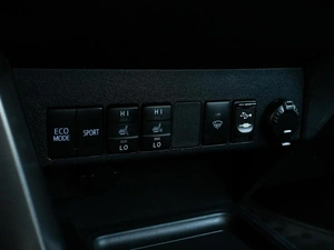 Внедорожник Toyota RAV4 2013 года, 1549800 рублей, Волгоград