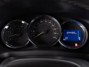 Хетчбэк Renault Sandero 2017 года, 1099000 рублей, Тюмень