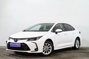 Седан Toyota Corolla 2022 года, 1899000 рублей, Сургут
