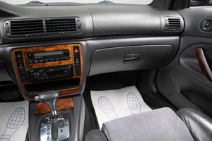 Седан Volkswagen Passat 2004 года, 799000 рублей, Оренбург