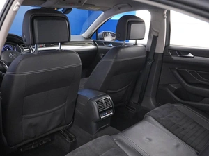 Седан Volkswagen Passat 2020 года, 2399046 рублей, Москва