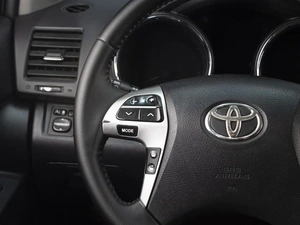 Внедорожник Toyota Highlander 2011 года, 1730000 рублей, Омск
