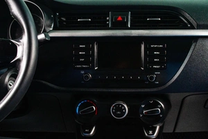 Седан Kia Rio 2019 года, 1199000 рублей, Сургут