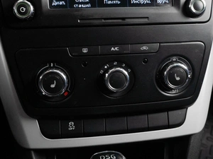 Внедорожник Skoda Yeti 2014 года, 969000 рублей, Тюмень