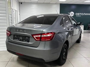 Седан ВАЗ (LADA) Vesta 2018 года, 820000 рублей, Ачинск