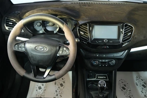 Седан ВАЗ (LADA) Vesta 2017 года, 819000 рублей, Омск