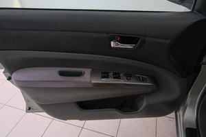 Лифтбек Toyota Prius 2008 года, 749000 рублей, Красноярск