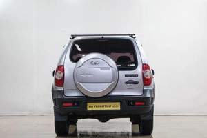 Внедорожник Chevrolet Niva 2011 года, 569000 рублей, Новокузнецк