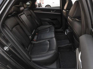 Седан Kia K5 2021 года, 2999999 рублей, Саратов
