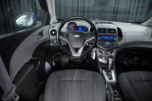 Седан Chevrolet Aveo 2013 года, 749000 рублей, Красноярск