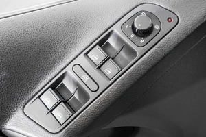 Внедорожник Volkswagen Tiguan 2014 года, 1259000 рублей, Барнаул