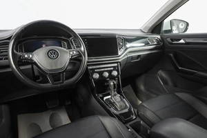 Внедорожник Volkswagen T-Roc 2021 года, 2199000 рублей, Новосибирск