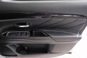 Внедорожник Mitsubishi Outlander 2018 года, 2339000 рублей, Красноярск