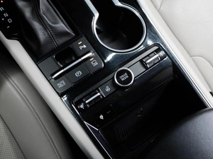 Седан Kia K5 2020 года, 2385000 рублей, Тюмень