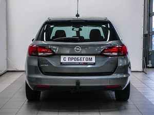 Универсал Opel Astra 2019 года, 1670000 рублей, Красноярск
