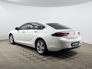 Лифтбек Opel Insignia 2018 года, 1578200 рублей, Казань
