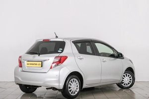 Хетчбэк Toyota Vitz 2015 года, 849000 рублей, Красноярск