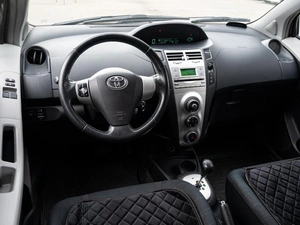 Хетчбэк Toyota Yaris 2008 года, 525000 рублей, Краснодар