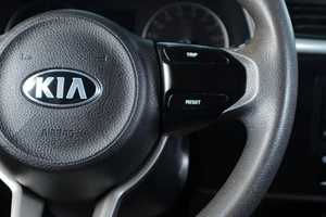 Седан Kia Rio 2021 года, 1459000 рублей, Тюмень