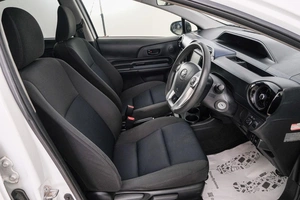 Хетчбэк Toyota Aqua 2016 года, 899000 рублей, Красноярск