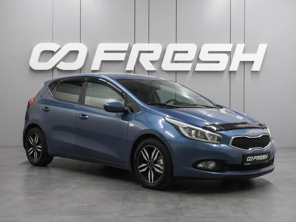 Хетчбэк Kia Ceed 2012 года, 1034000 рублей, Воронеж