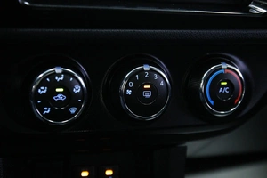 Седан Toyota Corolla 2014 года, 1073000 рублей, Солонцы