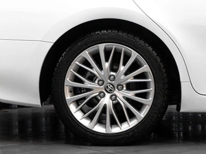 Седан Toyota Camry 2020 года, 3349000 рублей, Тюмень